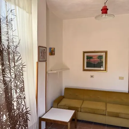 Two Bedroom By The Beach Apartmán *